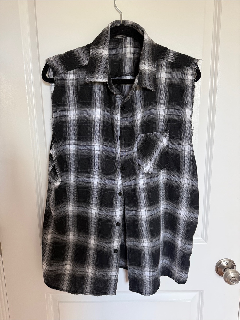 Sleeveless Black & White Plaid Button-Up Shirt